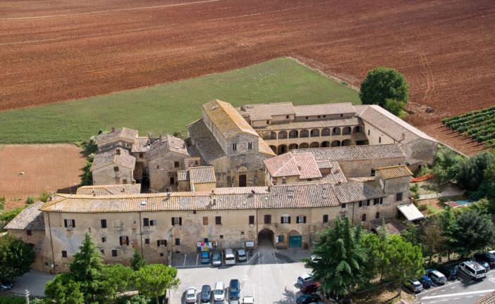 Manetti a Monteriggioni visita Abbadia Isola e Museo archeologico