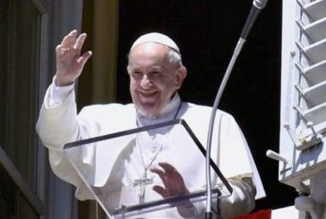 Coronavirus, tampone negativo per Papa Francesco