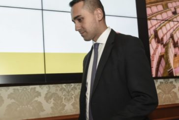 Coronavirus, Di Maio "Quarantena per chi rientra in Italia"