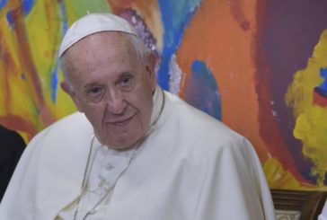 Coronavirus, Papa "Gente ha fame, si incomincia a vedere il dopo"