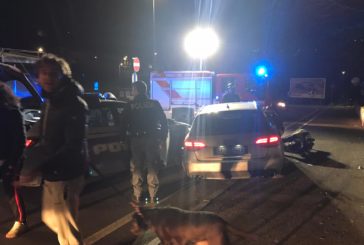 Due pantere della Polizia inseguono un’auto in Pescaia