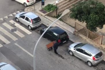 Ecco come a Palermo si buttano i rifiuti ingombranti