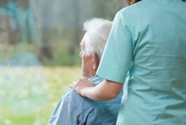 Coronavirus, Assindatcolf "Linee guida dpi anche per colf e badanti"