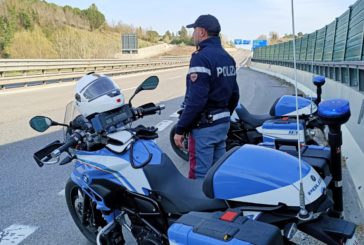 Ubriaco alla guida fermato dalla Polizia