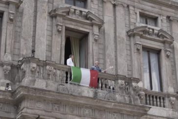 25 aprile, sindaco di Milano canta “Bella Ciao”