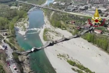 Le immagini del ponte crollato a Massa Carrara