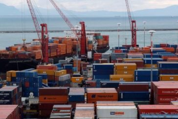 Corruzione e traffico di rifiuti al porto di Salerno, 69 misure
