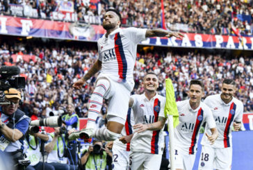 Neymar partecipa al torneo benefico di poker "Stars call for action"