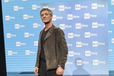 Fiorello, lo showman e mattatore radio e tv compie 60 anni