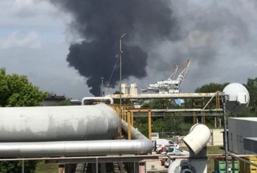 In fiamme azienda chimica a Marghera, due feriti gravi