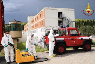 I Vigili del fuoco sanificano il carcere di Ranza