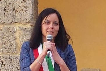 In camper a fare il bagno alle terme libere