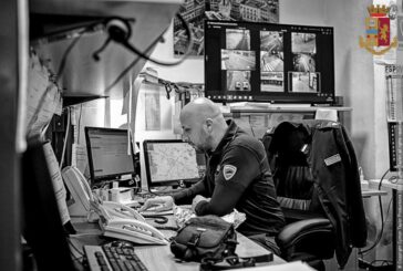 Perde di vista il figlio autistico e chiede aiuto alla Polizia