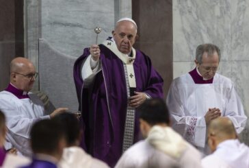 Papa Francesco "Rilanciare il cammino per la pace"