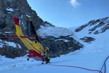 Aosta, recuperato il corpo dell'alpinista caduto in un crepaccio