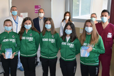 Il Pattinaggio Mens Sana dona guanti sterili e 1200 euro all’Aou
