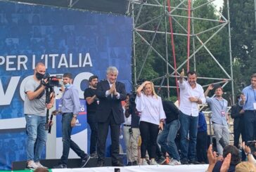 Centrodestra in piazza contro Conte, Salvini "Mi fido di Berlusconi"