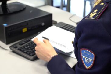 Foto e video pedopornografici sui cellulari, denunciati 20 minorenni