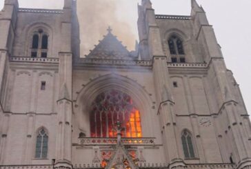 Incendio nella cattedrale di Nantes, fiamme circoscritte