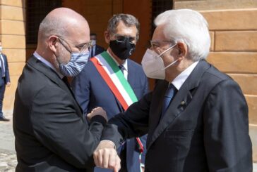 Stragi Bologna e Ustica, Mattarella: "Non si smarrisca mai la memoria"