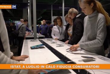 Istat, a luglio in calo fiducia consumatori