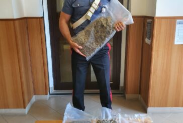 Arrestata dai Carabinieri donna con 2 chili di droga nel bagagliaio