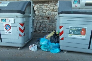 Cassonetti intelligenti, cittadini meno