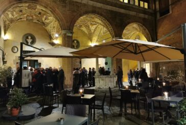 Riapre il ChigianArtCafè nel chiostro di Palazzo Chigi Saracini