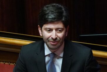 Speranza "Riapriranno tutte le scuole, obiettivo piena sicurezza"