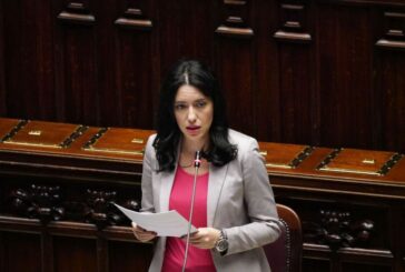 Scuola, Azzolina "Assumeremo 85mila docenti a tempo indeterminato"