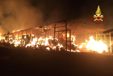 Incendio in un capannone dell’azienda agricola di Suvignano