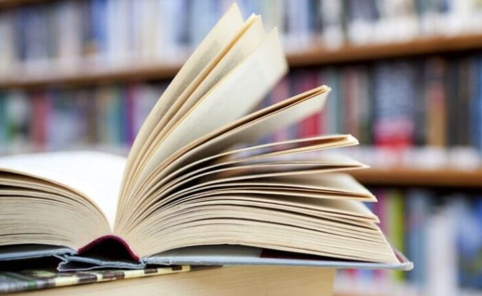 Siena Pirata continua la battaglia contro il “caro-libri”