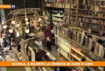 Scuola, a rilento la vendita di zaini e libri