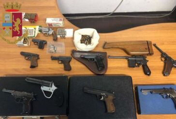 Nascondeva 11 pistole in casa a Milano, arrestato