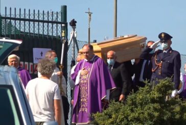 L'addio di Paliano a Willy, il Vescovo "morte non cada nell'oblio"