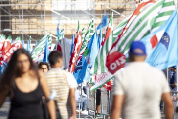 I sindacati in piazza "Serve una svolta sul lavoro"