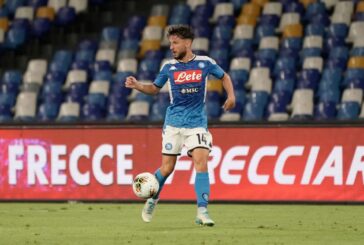 Napoli vincente all'esordio in campionato, Parma battuto per 2-0
