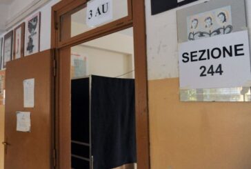 Referendum, alle 23 l'affluenza sfiora il 40%