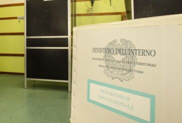 Riaperti i seggi, si vota fino alle 15