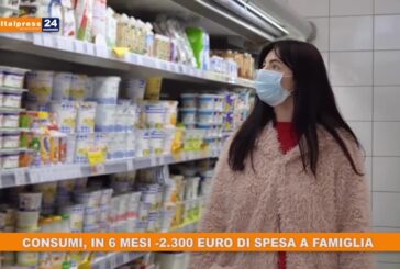 Consumi, in 6 mesi -2.300 euro di spesa a famiglia