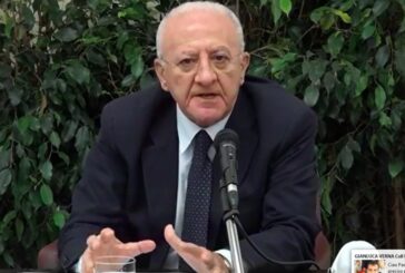 In Campania scuole chiuse fino al 30 ottobre e stop a feste