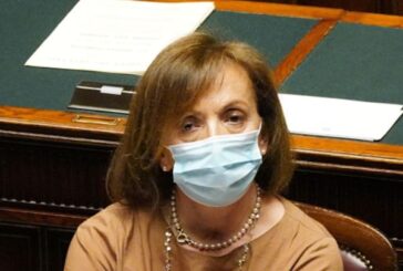 Coronavirus, Zampa"Scaricare Immuni e non uscire quando non necessario"