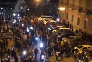 Coronavirus, protesta a Napoli con scontri contro il coprifuoco