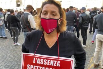 Attori in piazza a Napoli, Mazza “Vogliamo tutele e riconoscimento”