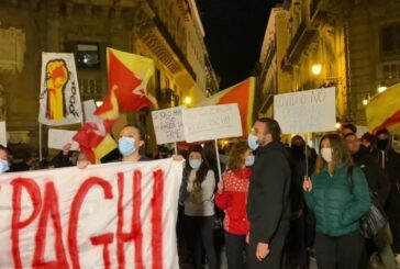Coronavirus, a Palermo protesta esercenti contro le chiusure