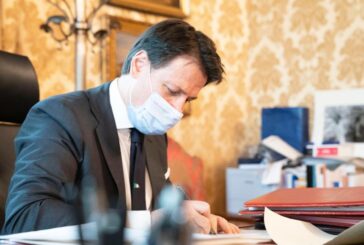 Le nuove misure anti Covid presentate da Conte in conferenza stampa