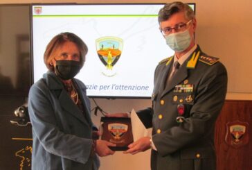 Il prefetto Forte in visita alle Fiamme Gialle di Siena