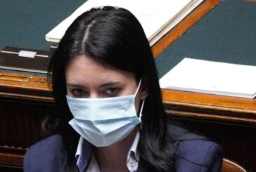 Azzolina "La scuola non causa un aumento dei contagi, rientro graduale"