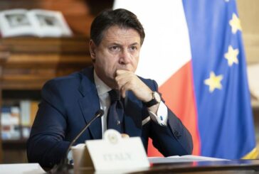Covid, Conte "Non possiamo consentire vacanze sulla neve"