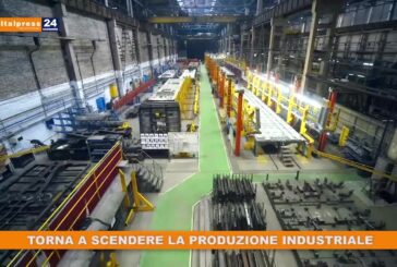 Torna a scendere la produzione industriale
